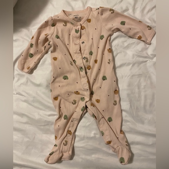 Carter's Other - Carter’s cotton ribbed snap front sleep and play, size 6 month